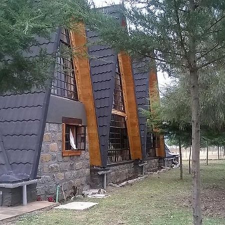 Samawati Lakeside Cottages Nyahururu Ngoại thất bức ảnh