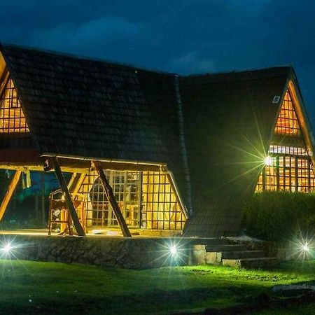 Samawati Lakeside Cottages Nyahururu Ngoại thất bức ảnh